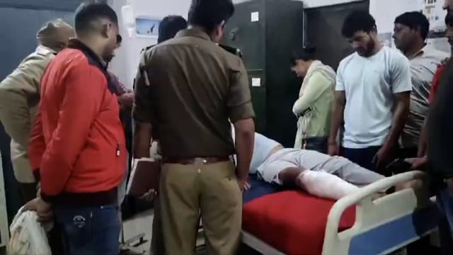 शेरगढ़ के गांव पैगाम में स्वर्गीय अनमोल पहलवान के बड़े भाई को मारी गोली नाम जदो पर लगाया आरोप