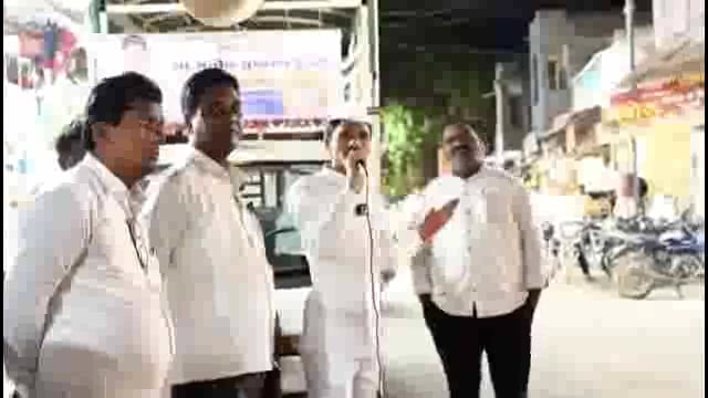 यांचं नाव गोपीचंद असायला पाहिजे