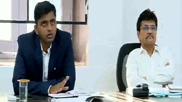 कोल्हापूर विधानसभा निवडणुक २०२४ च्या अनुषंगाने जिल्हाधिकारी तथा जिल्हा निवडणूक निर्णय अधिकारी अमोल येडगे यांनी निवडणूक पुर्व तयारी बाबत नोडल अधिकारी यांची आढावा बैठक घेतली.