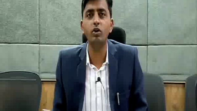 कोल्हापूर जिल्हा विधानसभा निवडणुकीत १० विधानसभा मतदारसंघात ३३ लाख ५ हजार ९८ मतदार मतांचा अधिकार अजमावणार मतदार ४००० पोलीस बंदोबस्तात  पत्रकार परिषदेत जिल्हाधिकारी बोलताना सांगितले.