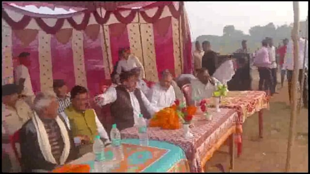 नारायणडीह खेलमैदान में मां मनसा पुजा के अवसर पर दो दिवसीय फुटबॉल टूर्नामेंट का फाइनल मुकाबला में 1गोल से जीता जनकपुर टीम