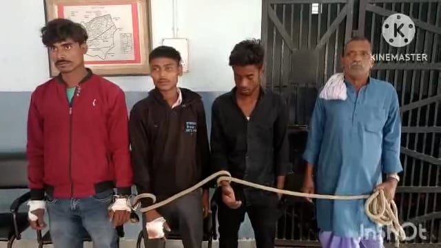 सूर्यगढ़ा पुलिस ने 100 लीटर देसी महुआ शराब के साथ तीन शराब कारोबारी को किया गिरफ्तार भेजा गया लखीसराय न्यायालय।