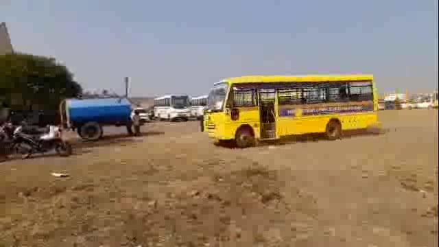 उदगीर मतदार संघात पोलीस बंदोबस्तात मतपेट्या रवाना