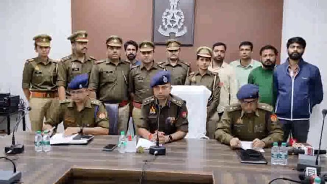 दूधिया की कुल्हाड़ी से काटकर हत्या के मामले का किया पुलिस ने खुलासा 