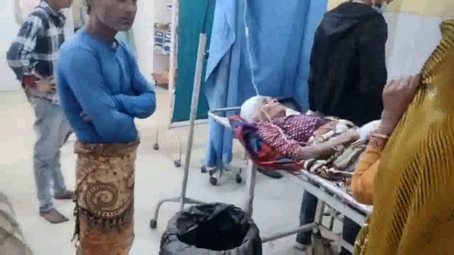 शनि देव के दर्शन करने जा रहे श्रद्धालुओं से भरा टेंपो बरसाना के समीप पलटा चार घायल