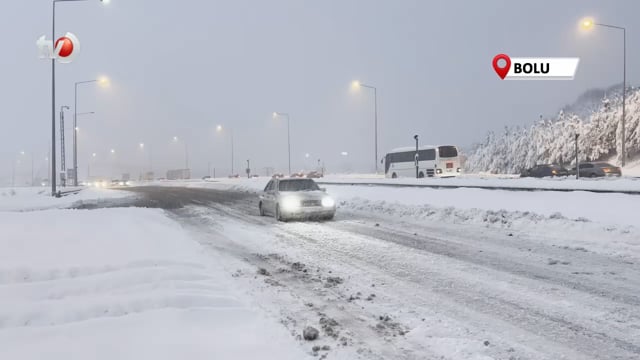 Bolu Dağı Tüneli Ulaşıma Açıldı Kar Yağışı Devam Ediyor