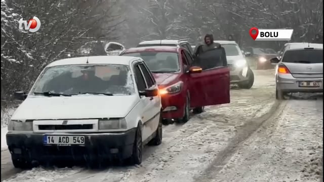 Kış Lastiği Takmayan Sürücüler Yolda Kaldı