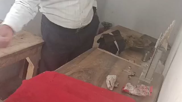 प्रतापगढ़ जिले के बाघराय थाना से चन्द दूरी पर बिक रहें मादक पदार्थ को बेचते हुए युवक का वीडियो शोसल मीडिया पर हुआ वायरल,