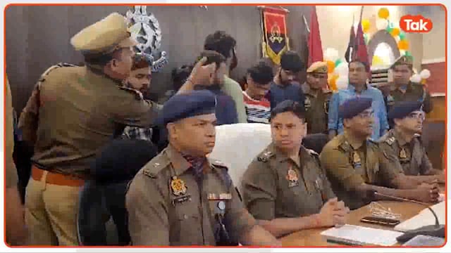 Azamgarh police Ne 190 karod ki thagi ka Mamla ujagar Kiya 11 Logon Ko girftar Kiya Gaya Hai unke pass se laptop mobile Bhari Matra Mein cash baramad Hua Hai Ab vah salakhon Ke Piche jail mein hain part.    1