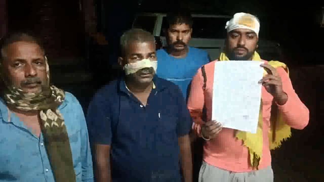 जमीन विवाद में दो पक्षों में हुई जमकर मारपीट में 10 लोग जख्मी, दोनों पक्षों ने थाने में दिया आवेदन पुलिस कर रही जांच 