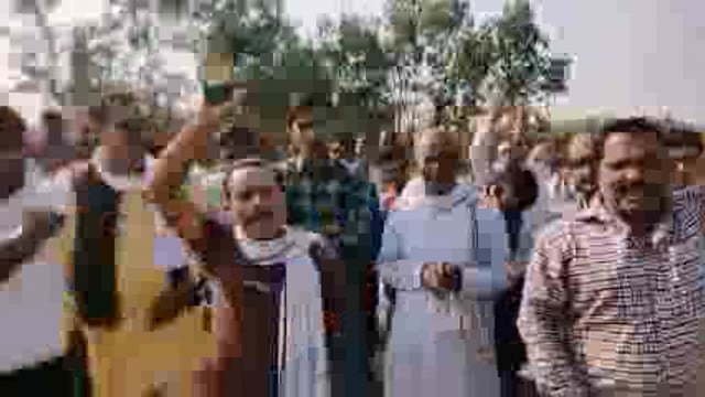 आप देख रहे हैं NM NEWS SHAHJAHANPUR किसान कर रहे हैं लोनी सेंटर की मांग...me