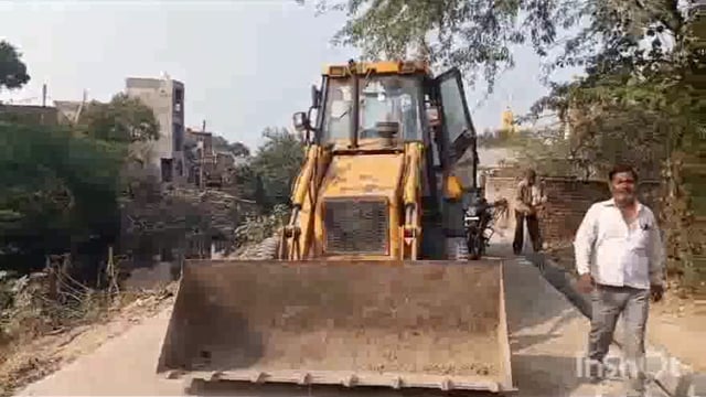 छाता पुलिस प्रशासन ने अतिक्रमणकारियों से गंगाजल योजना के लिए जमीन खाली कराई