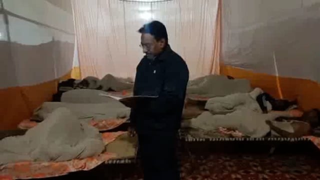 सर्दी की शुरुआत के साथ ही नगर निगम ने वेसहारा और मुसाफिरों के लिए बनाये रैन बसेरा सैकड़ों लोग ले रहे हैं लाभ