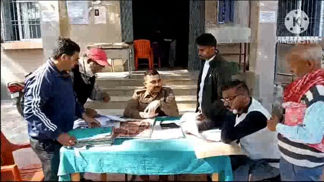 थाना परिसर में लगा जनता दरबार। तीन मामलों का हुआ निष्पादन।