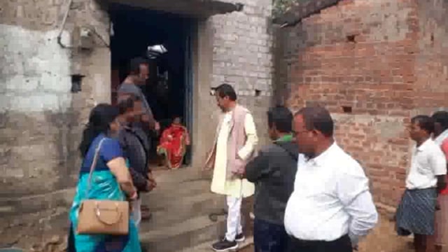 କଡଲା ଗ୍ରାମରେ ବିଜେଡି ର ପୂର୍ବତନ ସାଂସଦ ଙ୍କ ମହାନତା 