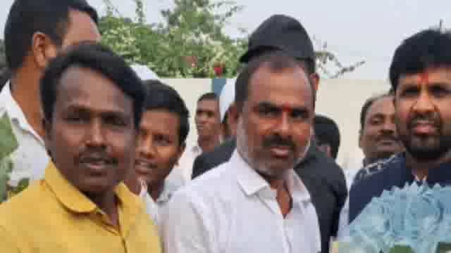 आमदार संजय बनसोडे यांचा शासकीय विश्राम ग्रह येथे सत्कार