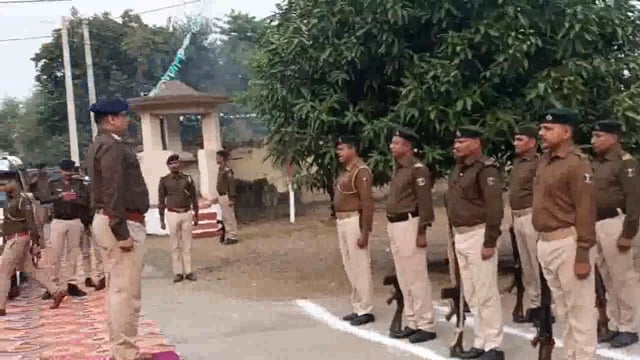 SPने थाने का निरीक्षण कर पुलिस पदाधिकारियों को दिए कई निर्देश,फरारी,वारंटी,कुर्की की कार्रवाई ससमय करने का दिया निर्देश 