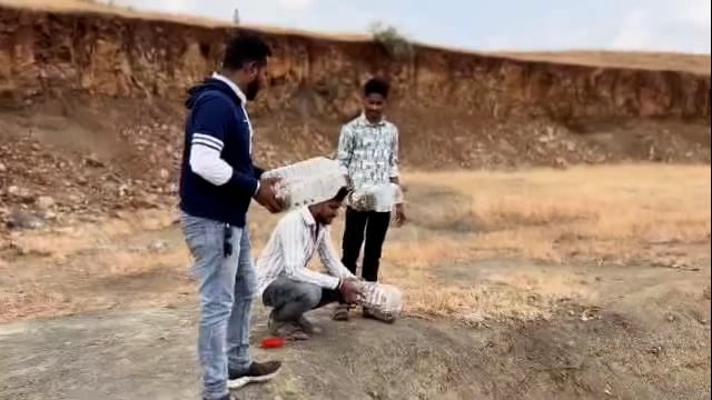 सर्प मित्र आशिष कल्लूरे यांनी अनेक सापांना दिले जीवदान