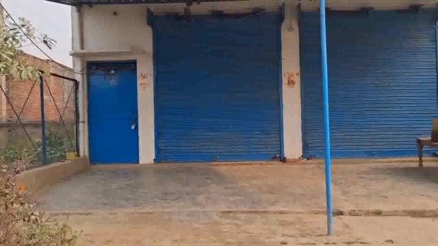 ताला तोड़कर दो घरों में हुई चोरी, 4 दिन पहले परिवार वाले शादी में गए थे बनारस