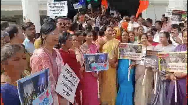 बांगलादेशात हिंदूंवर होत असलेल्या अत्याचार विरोधात उदगिरात मानवी साखळी आंदोलन