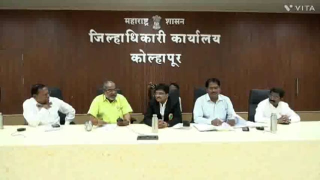 ऊस उत्पादक शेतकऱ्यांच्या मागणी बाबत साखर कारखानदारा सोबत बैठक घेण्यात येईल तसेच ऊस दरा बाबत लवकरात लवकर यावर मार्ग निघेल असे आश्वासन प्रभारी जिल्हाधिकारी संजय शिंदे यांनी दिले.