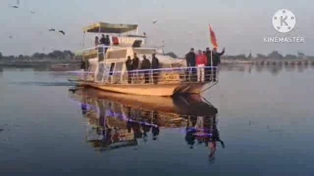 गरुड़ क्रूज नहीं अब ब्रज रथ से यमुना में सफर करेंगे श्रद्धालु, ऋषि के श्राप को देख बदला गया गरुड़ क्रूज का नाम।