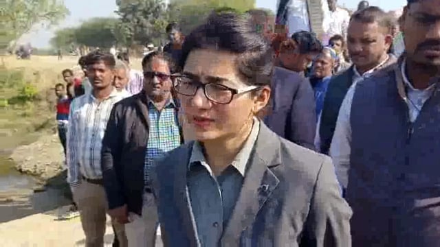 दो करोड़ से बदलेगी बदहाल पड़ी लोनी नदी की सूरत

मुख्य विकास अधिकारी डॉ दिव्या मिश्रा की बाइट