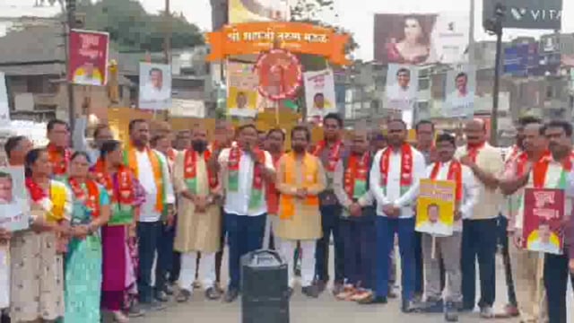 कोल्हापूरचे सुपुत्र आ.चंद्रकांतदादा पाटील यांची आज कॅबिनेट मंत्री म्हणून शपथ घेतली या तिसऱ्यांदा नियुक्ती बद्दल भाजपा कोल्हापूर च्या वतीने छत्रपती शिवाजी महाराज चौक येथे आनंद उत्सव साजरा करण्यात आला.