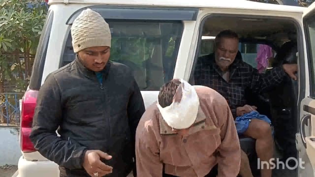 लखीसराय मेदनी चौकी थाना क्षेत्र के खावा गांव में जमीनी विवाद को लेकर दो पक्षों में मारपीट में 11 लोग जख्मी।
