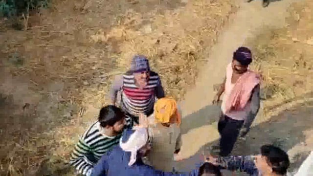 वजीरगंज के चडौ़वा में जमीनी विवाद को लेकर मारपीट महिलाओं के साथ अभद्रता का आरोप