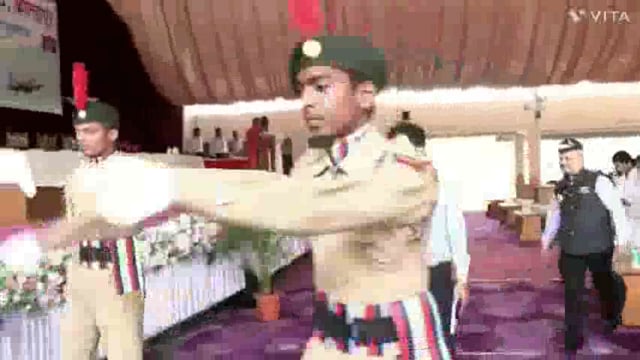 कोल्हापूर मधील सैनिक दरबार हॉलमध्ये आज प्रभारी जिल्हाधिकारी संजय शिंदे यांचे उपस्थित सेना ध्वजदिन निधी संकलन शुभारंभ व विजय दिवस समारोह पार पडला.