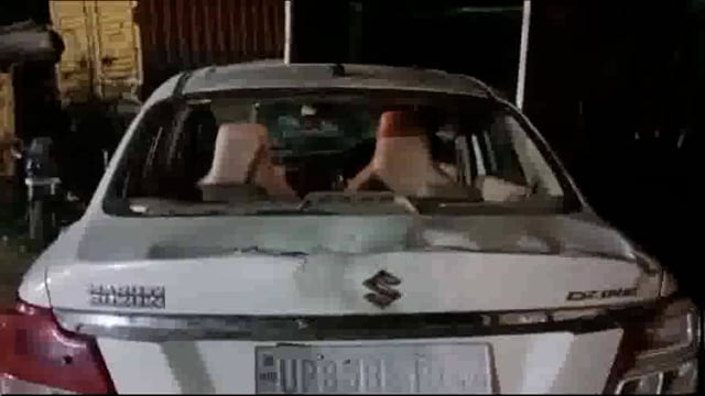 कार सवारो ने बच्चों को रौंदा एक बच्ची की हुई मौत मौके पर पहुंची पुलिस ने शवको पोस्टमार्टम के लिए भेजा