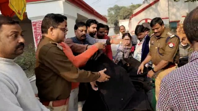 जिला कारागार में राष्ट्रीय पत्रकार सुरक्षा परिषद रजि० जिला अध्यक्ष फसाद खान व सभी पदाधिकारियों ने तमाम बुजुर्ग...me