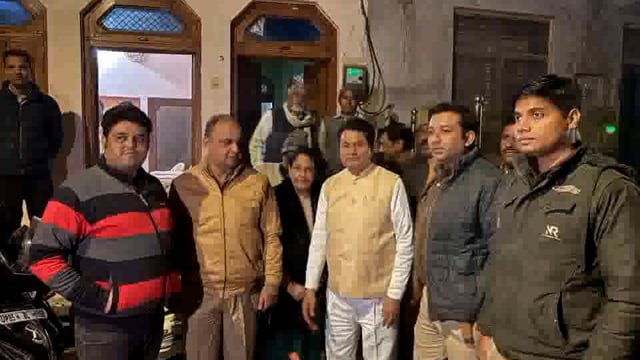 विधानसभा घेराव को जाने से पहले कांग्रेस कार्यवाहक जिला अध्यक्ष को साथियों के साथ हाउस अरेस्ट किया