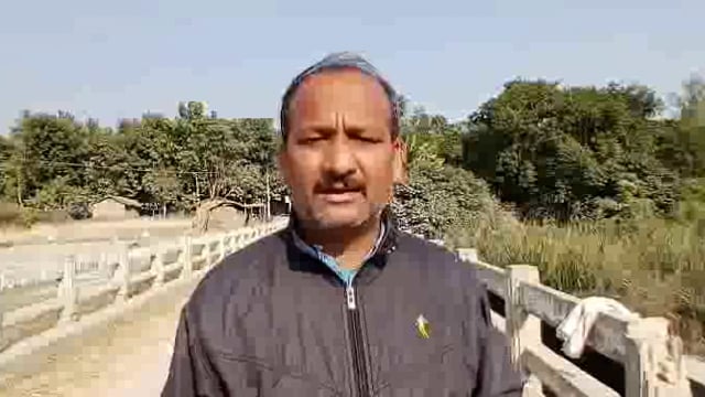 लगभग 70 गांवों को बगहा शहर से जोड़ने वाली तिरहुत नहर के पुल जर्जर, लोगों इलाज एवं पढ़ाई के लिए छात्र छात्राओं को परेशानी