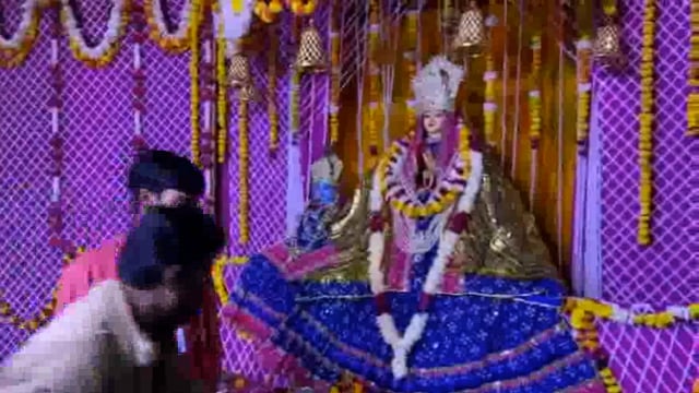 माट के बेलबन में महालक्ष्मी जी मंदिर में मेले का आयोजन किया गया डीएम एसपी पहुंचे