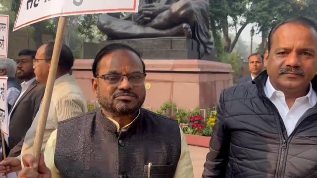 *राहुल गांधी हे गुंडागर्दी करताय, खासदार डॉ. अनिल बोंडे यांच्या आरोपा.