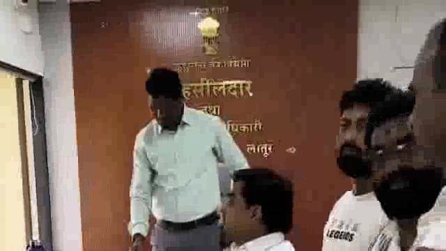 मस्साजोग येथील सरपंच संतोष देशमुख यांच्या कुटुंबाला पोलीस संरक्षण द्यावे,मराठा बांधवांची मागणी