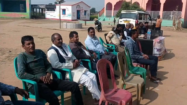 प्रशासन गांव की ओर कार्यक्रम में कुछ विभाग के पदाधिकारी रहे अनुपस्थित