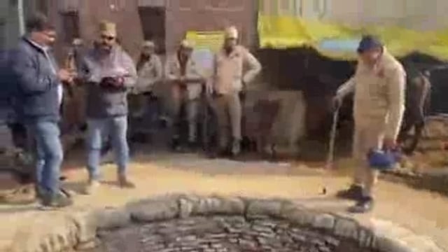 संभल में आज ASI ने 19 प्राचीन कूप (कुएं) और 5 तीर्थों का सर्वे किया..me