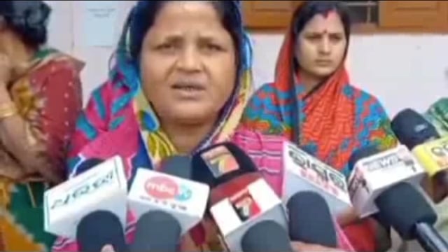 ଭୁବନ ସଠିକ୍ ତଦନ୍ତ ଦାବିରେ ୫ଘଣ୍ଟା ଥାନା ଘେରାଉ , ମୁକୁଳିଲେ ୩ କର୍ମଚାରୀ 