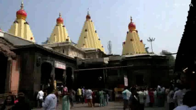 नूतन कॅबिनेट  मंत्री हसन मुश्रीफ व प्रकाश आबिटकर यांनी करवीर निवासिनी श्री अंबाबाई मंदिरात जाऊन श्री‌ अंबाबाईचे दर्शन घेतले.