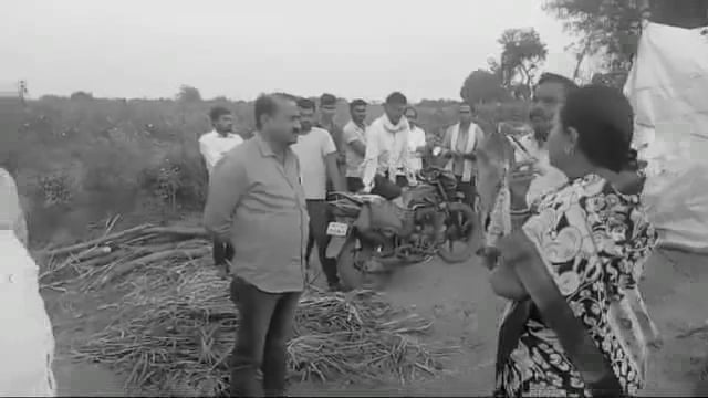 जनावराच्या कोठा जळला व जनावरे भाजल्या ; मा.आमदार यशोमती ठाकूर झाले आक्रमक