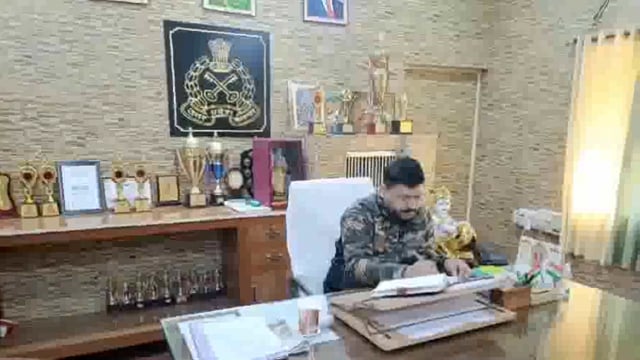 मथुरा जिला कारागार में ठंड से बचाव हेतु बंदियों के लिए कंबल व अलाब की व्यवस्था की गई