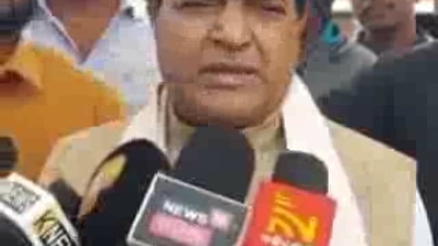 ବିକ୍ରି କରିପାରିବେନି ଚାଉଳ ଡିଲର ସୂଚନା ଦେଲେ ମନ୍ତ୍ରୀ କୃଷ୍ଣଚନ୍ଦ୍ର ପାତ୍ର ଏବେ ମାସକୁ ଥରେ ମିଳିବ ରାସନ 