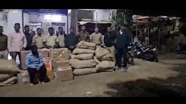 ग्रामीण पोलिसांनी गुटख्याची वाहतूक करणारी कार पकडली