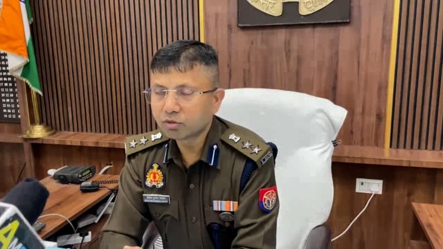 मथुरा जनपद में नववर्ष को लेकर किए गए सुरक्षा के व्यापक इंतजाम एस एसपी द्वारा दी गई जानकारी