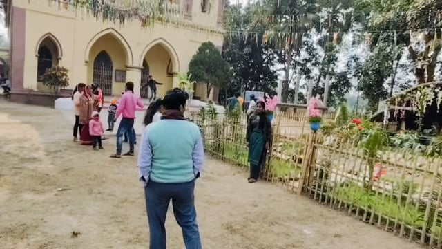 क्रिसमस को ईसाई समुदाय के लोगों ने पूरे श्रद्धा व आस्था के साथ मनाया, सभी ने दी एक दूसरे को बधाई मानव कल्याण व अहिंसा 