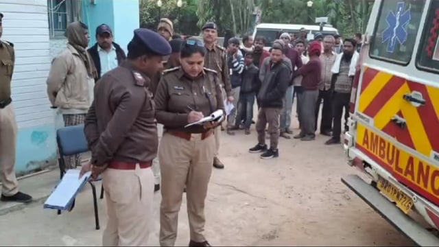 8 बाइक सवार अपराधियों ने एक युवक पर हथियार के बल पर चलाई गोलियां मौत; क्षेत्र में दहशत का माहौल