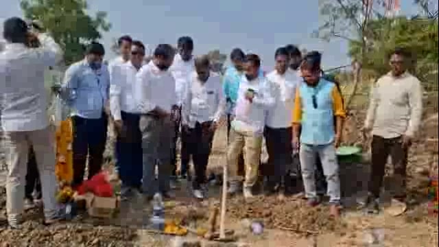 तिवटग्याळ येथे नवीन ग्रामपंचायत इमारत बांधकामाचा भूमिपूजन